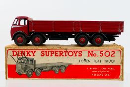 Dinky Toys - A Dinky Toys #501 Foden Diesel 8-Wheeled Wagon in an unassociated #502 Foden Flat