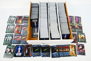 Star Wars - Wizards of the Coast - Over 800 loose Star Wars Trading Cards, from various sets.