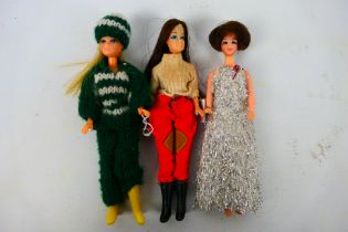 Palitoy - Pippa Doll - Three unboxed dolls similar in style to Palitoy 'Pippa ' dolls.