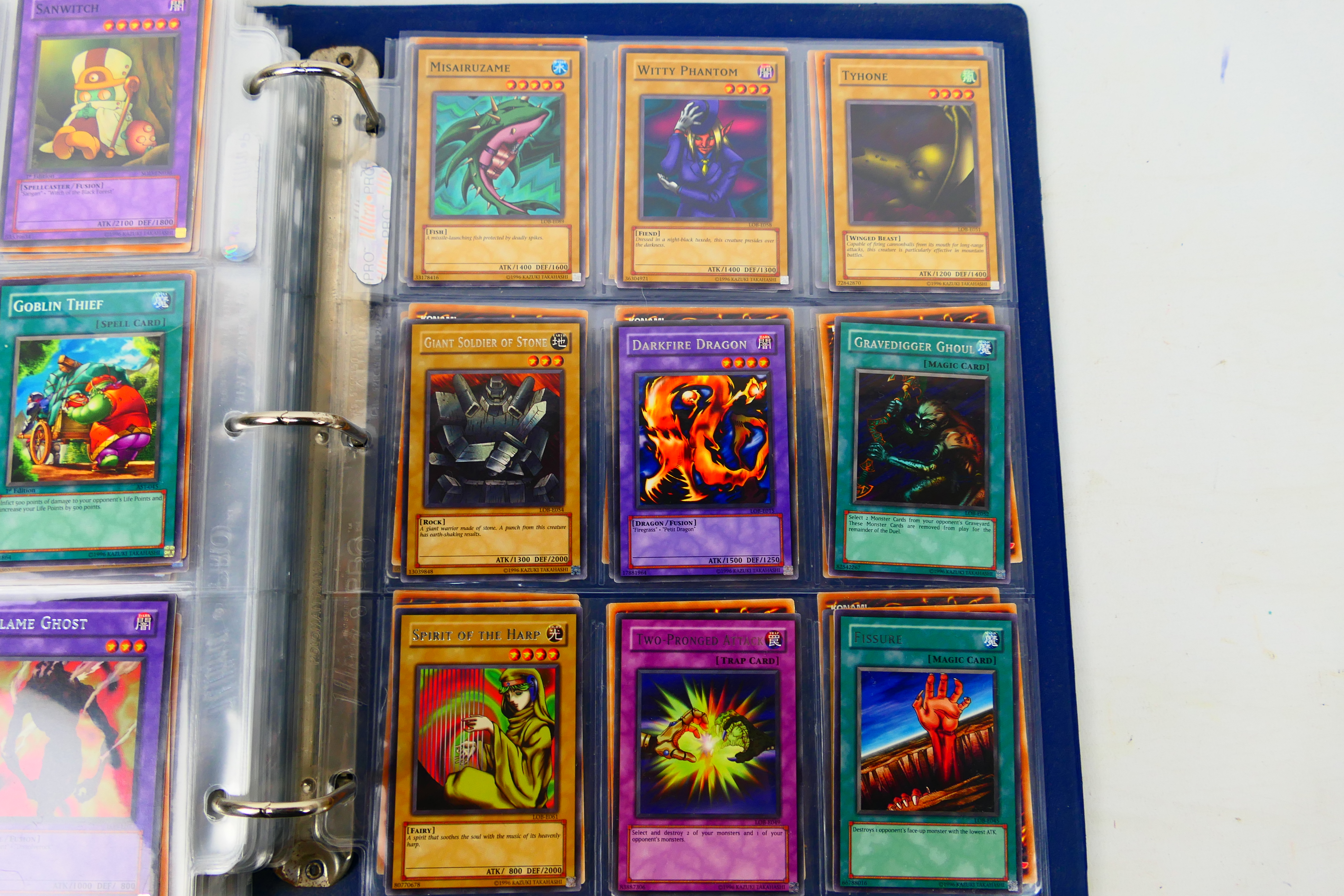 Konami - Yu-Gi-Ho - A large collection of over 600 loose Yu-Gi-Ho trading cards. - Image 11 of 13