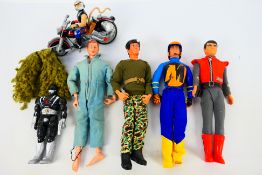 Palitoy - Action Man - Hasbro - Galoob - An unboxed group of action figures,