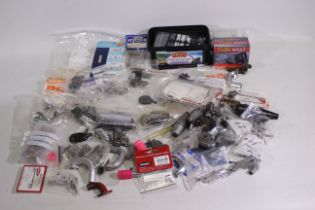 Kyosho - Others - A quantity of mainly Kyosho loose spare parts and accessories suitable for RC car