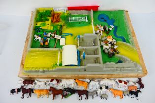Britains - A boxed Britains Farm Yard set with animals and figures.