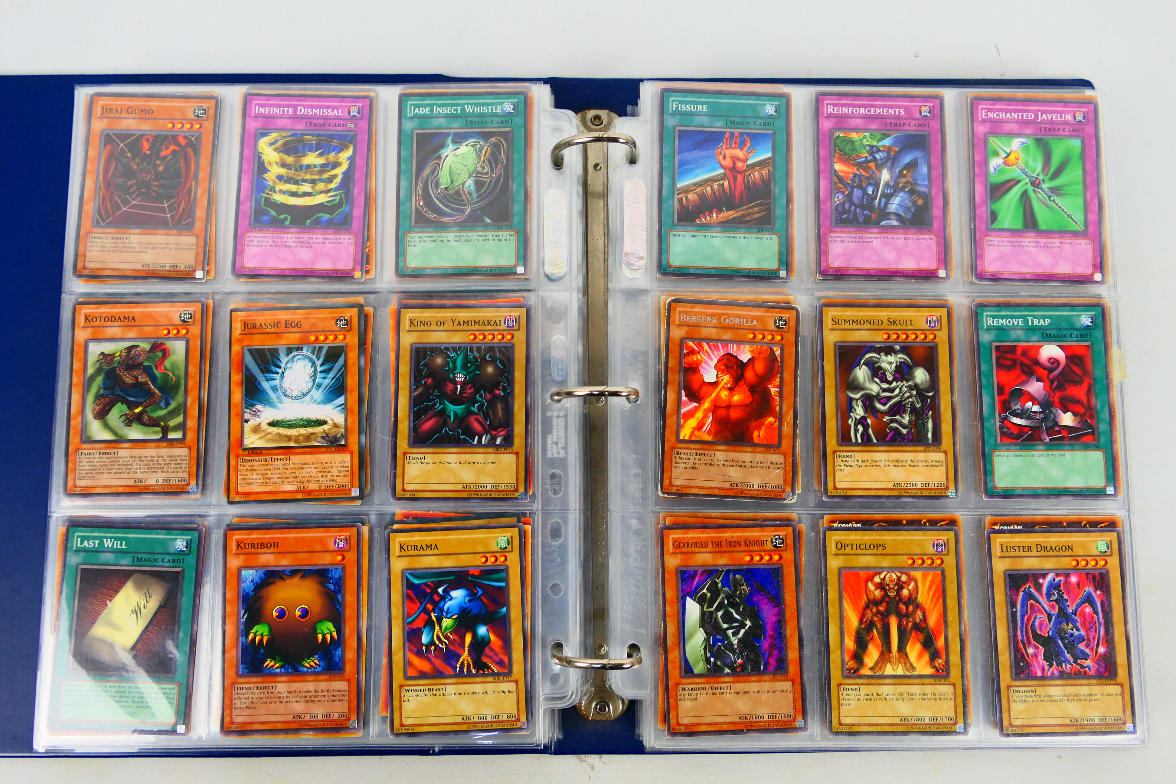 Konami - Yu-Gi-Ho - A large collection of over 600 loose Yu-Gi-Ho trading cards.