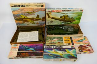 Revell - 7 x boxed vintage aircraft model kits including Bell Huey Cobra helicopter in 1:32 scale,