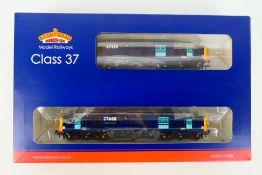 Bachmann - A limited edition boxed OO gauge twin pack of Class 37/5 locos in DRS livery # 32-381U.