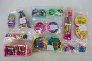 Polly Pocket - Bluebird - An unboxed collection of 12 vintage Polly Pocket / Disney Playsets.