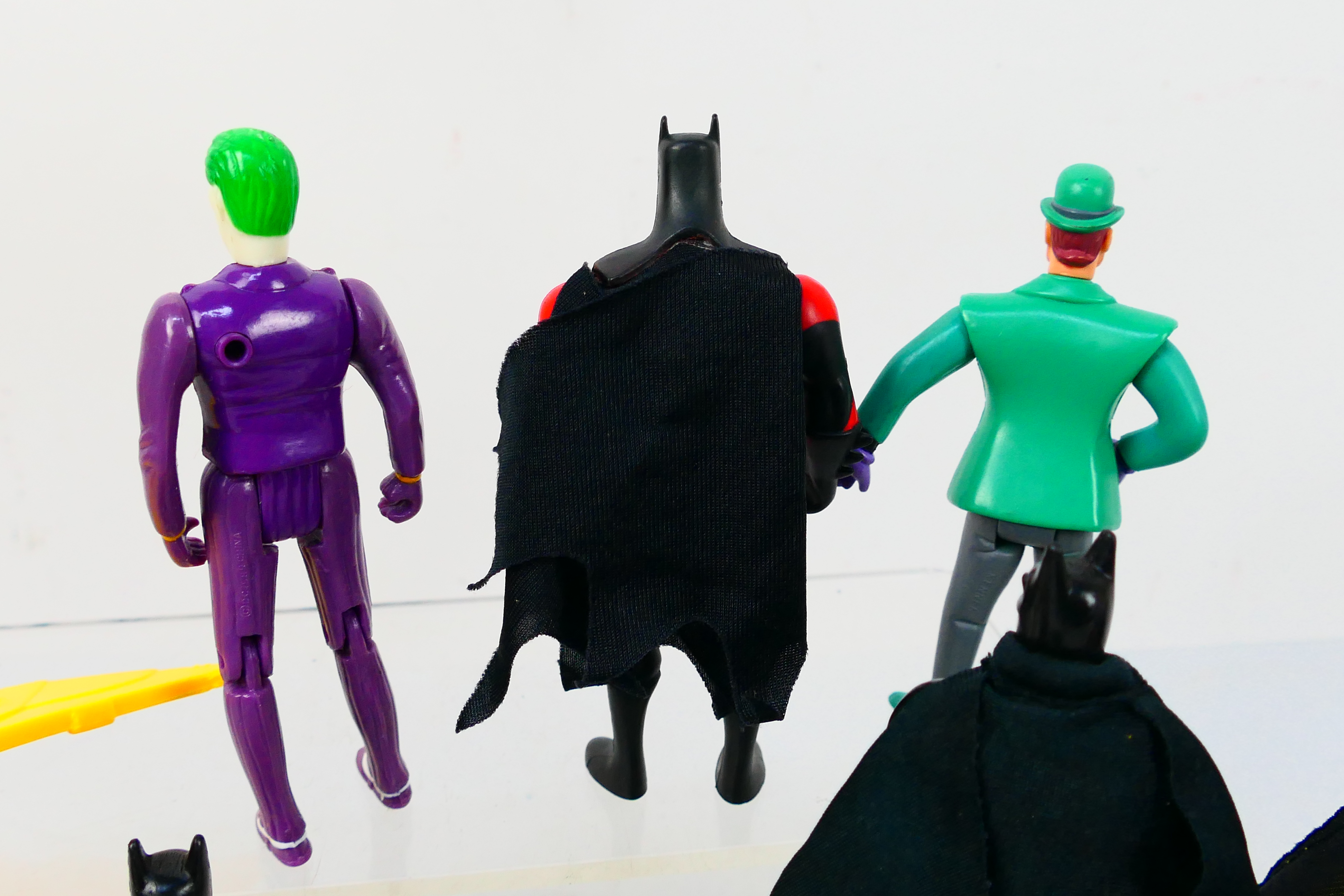 Batman - DC - Kenner. A selection of Fourteen loose Batman DC figures and vehicle. - Image 8 of 9