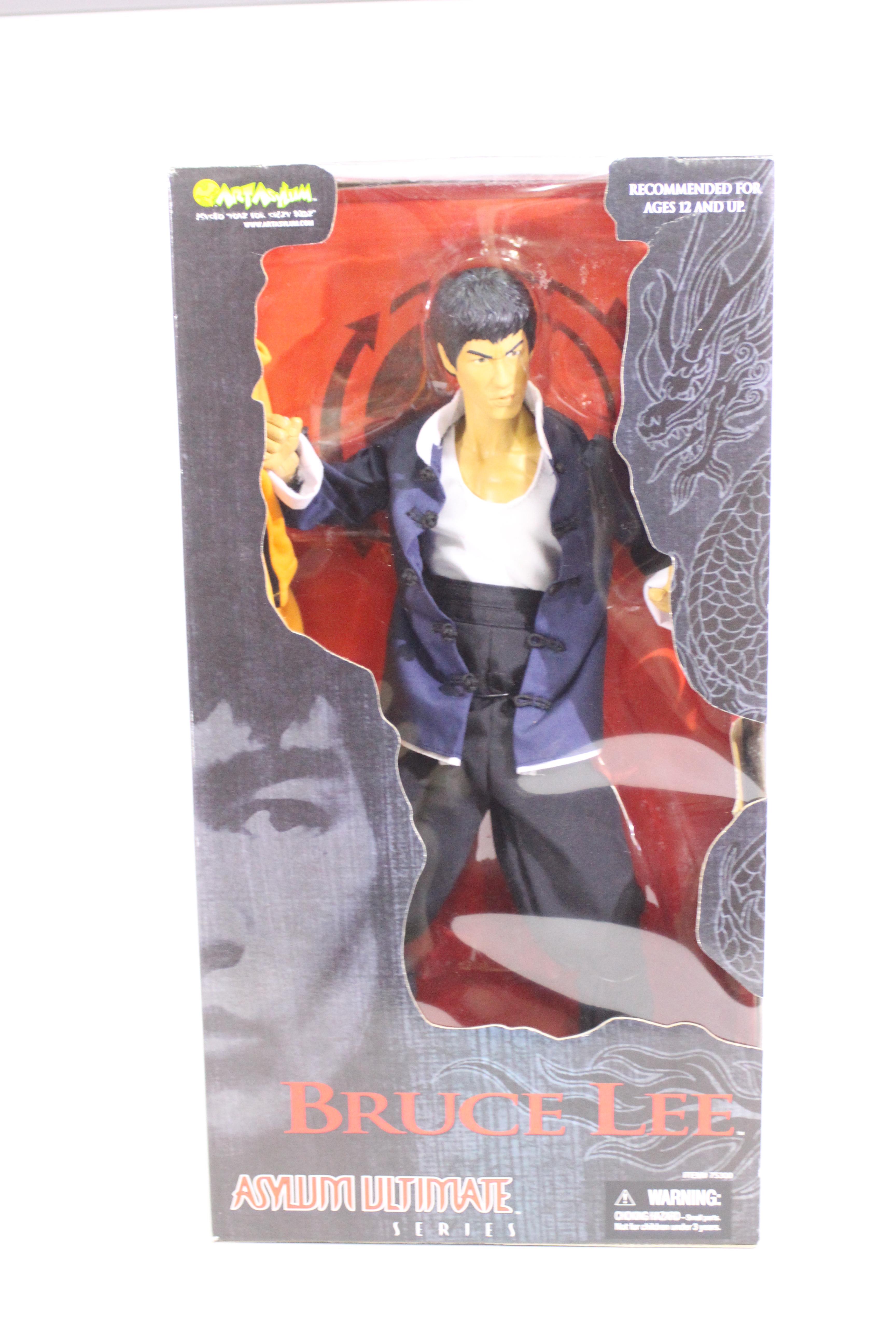 Art Asylum - A boxed Art Asylum Ultimate Series Bruce Lee figure - The #75300 figure comes in a