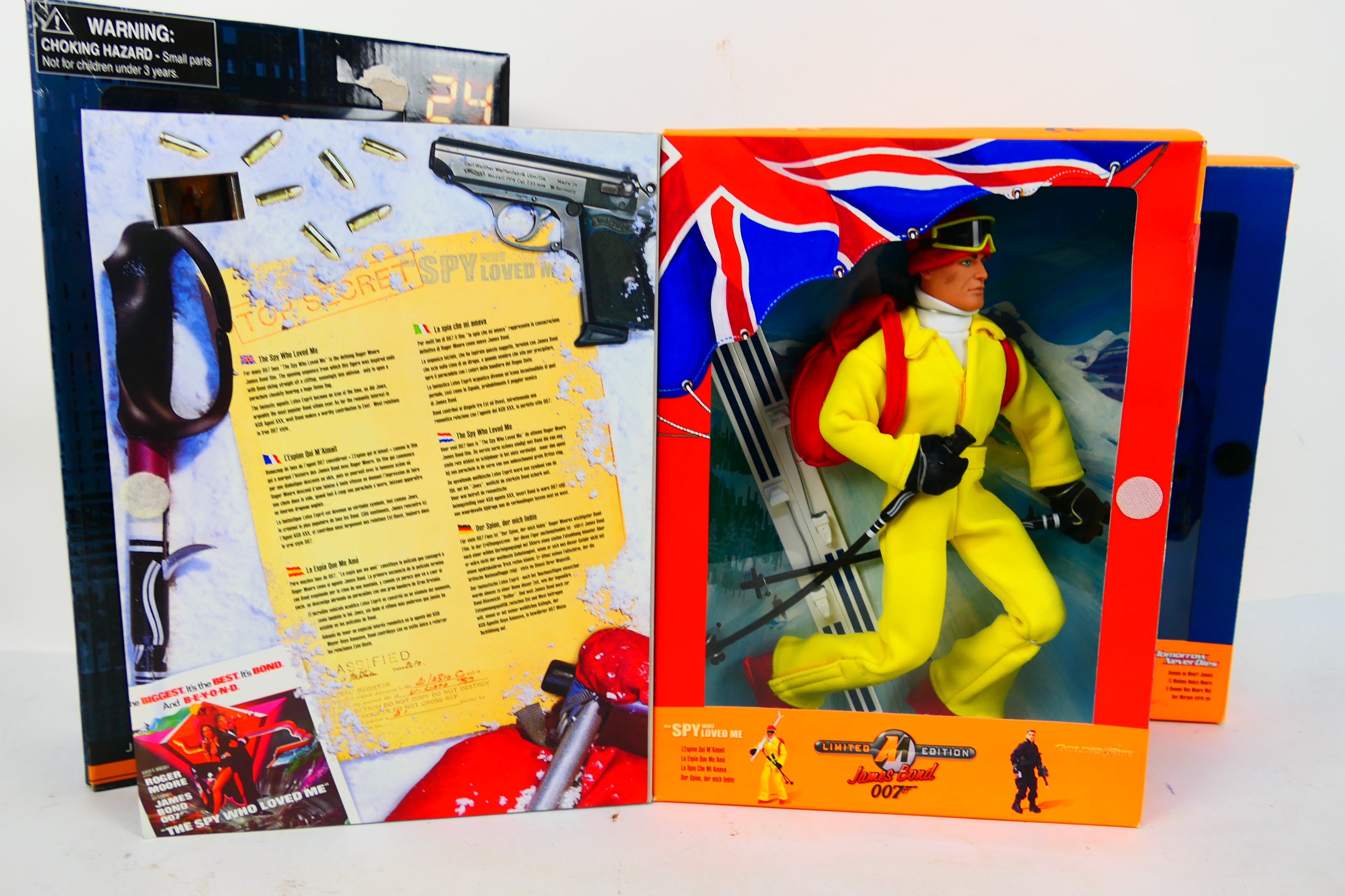 Action Man - Hasbro - Diamond Select - Three boxed 12" action figures. - Image 4 of 5