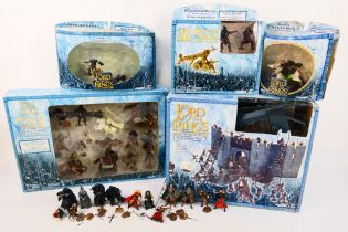 Playalongtoys - Ideal - LOTR - A mixed lot of mainly boxed Lord of the Rings 'Armies of the Middle