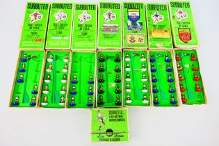 Subbuteo - 8 x boxed teams.