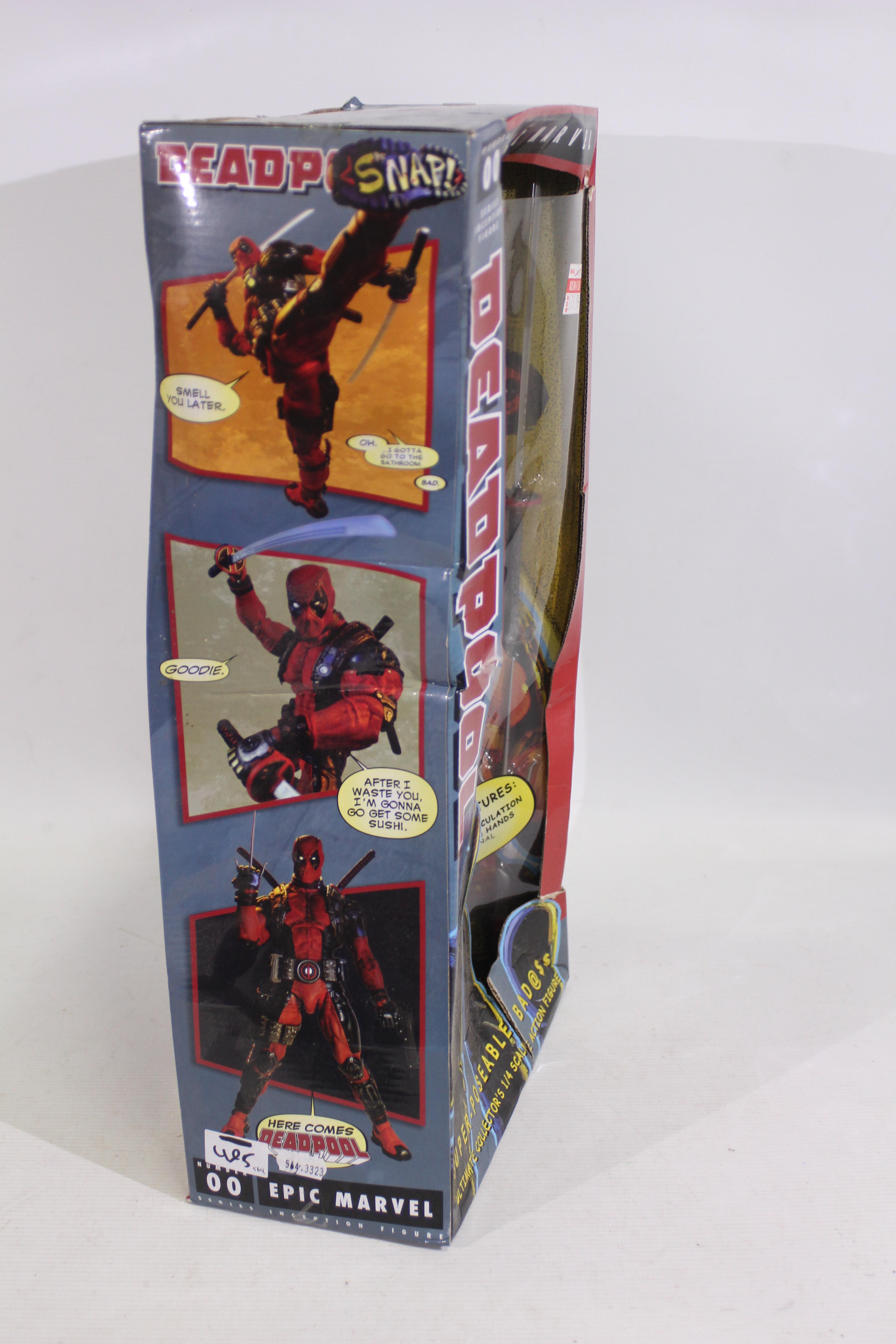 Neca - Marvel - A boxed number #00 Deadpool 1/4 scale figure - Figure comes with blister packed - Image 5 of 5