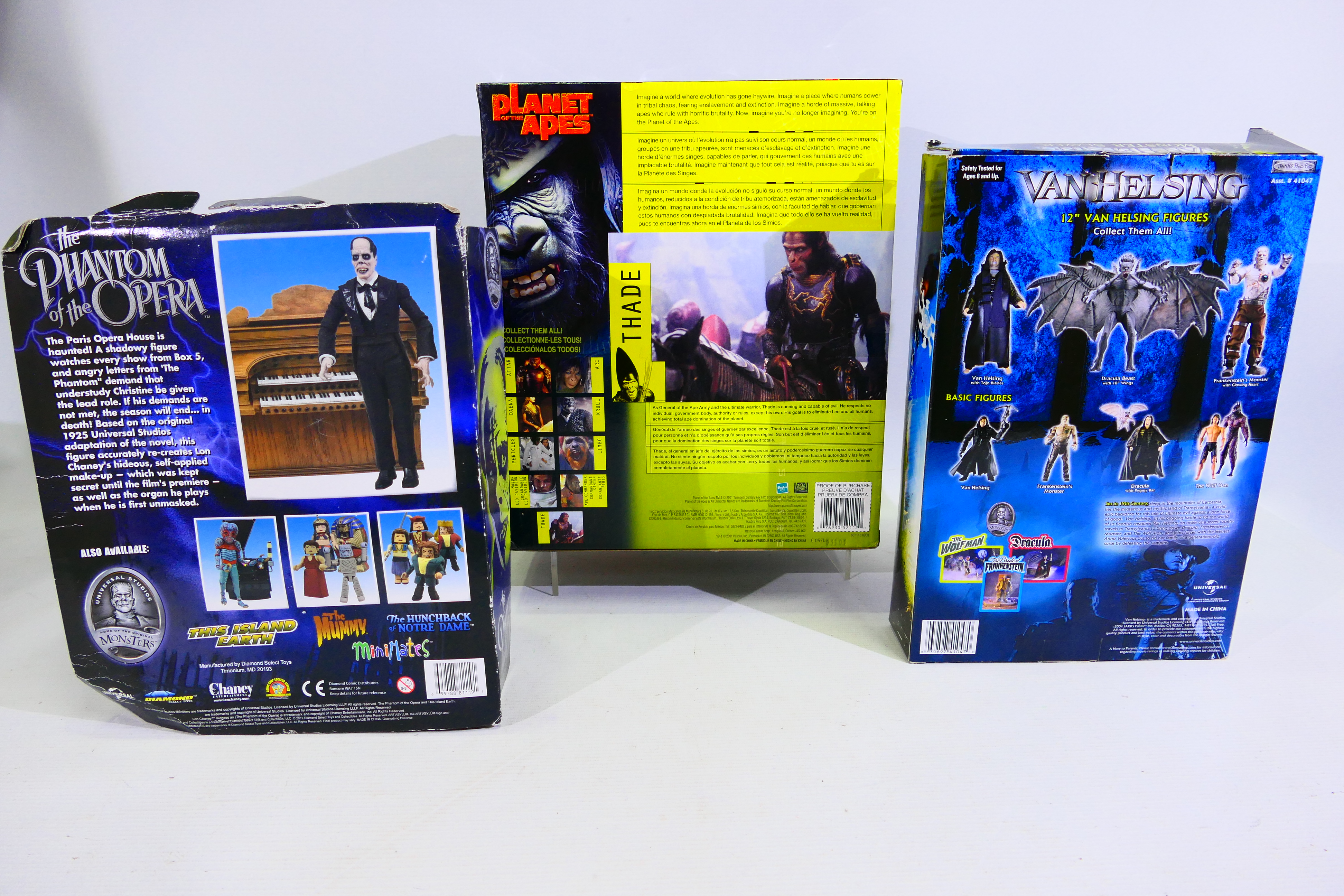 Hasbro, Jakks Pacific, Diamond Select Toys - 3 x boxed figures consisting of Planet of the Apes. - Image 5 of 6