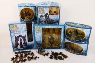 Playalongtoys - Ideal - LOTR - A mixed lot of mainly boxed Lord of the Rings 'Armies of the Middle