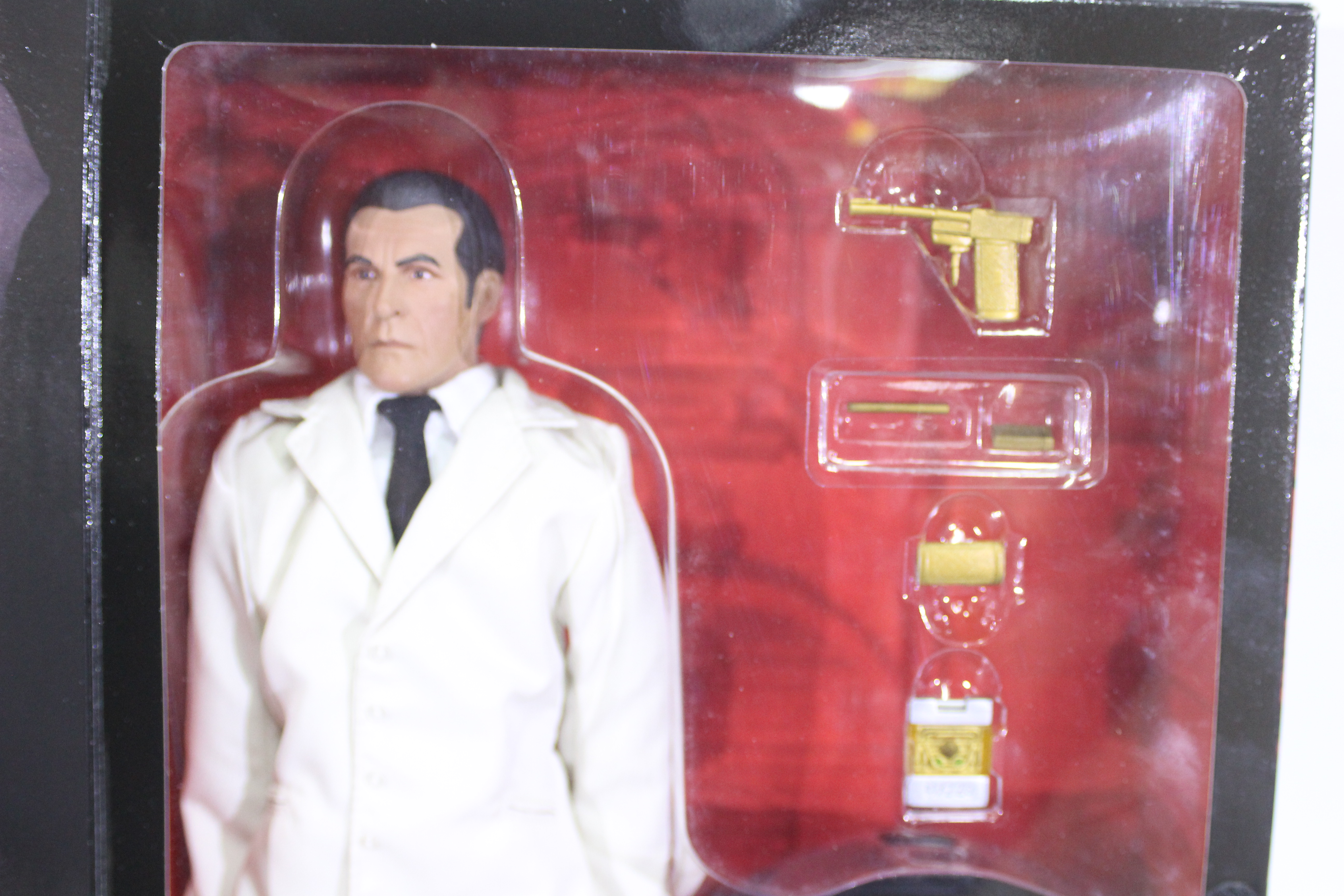 Sideshow Toy - A boxed James Bond 007 The Man With The Golden Gun 'Francisco Scaramanga' figure - - Image 4 of 5