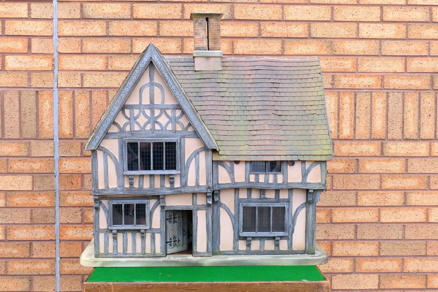 Norman Jones, Tudor Time Miniatures & Dolls House Furniture