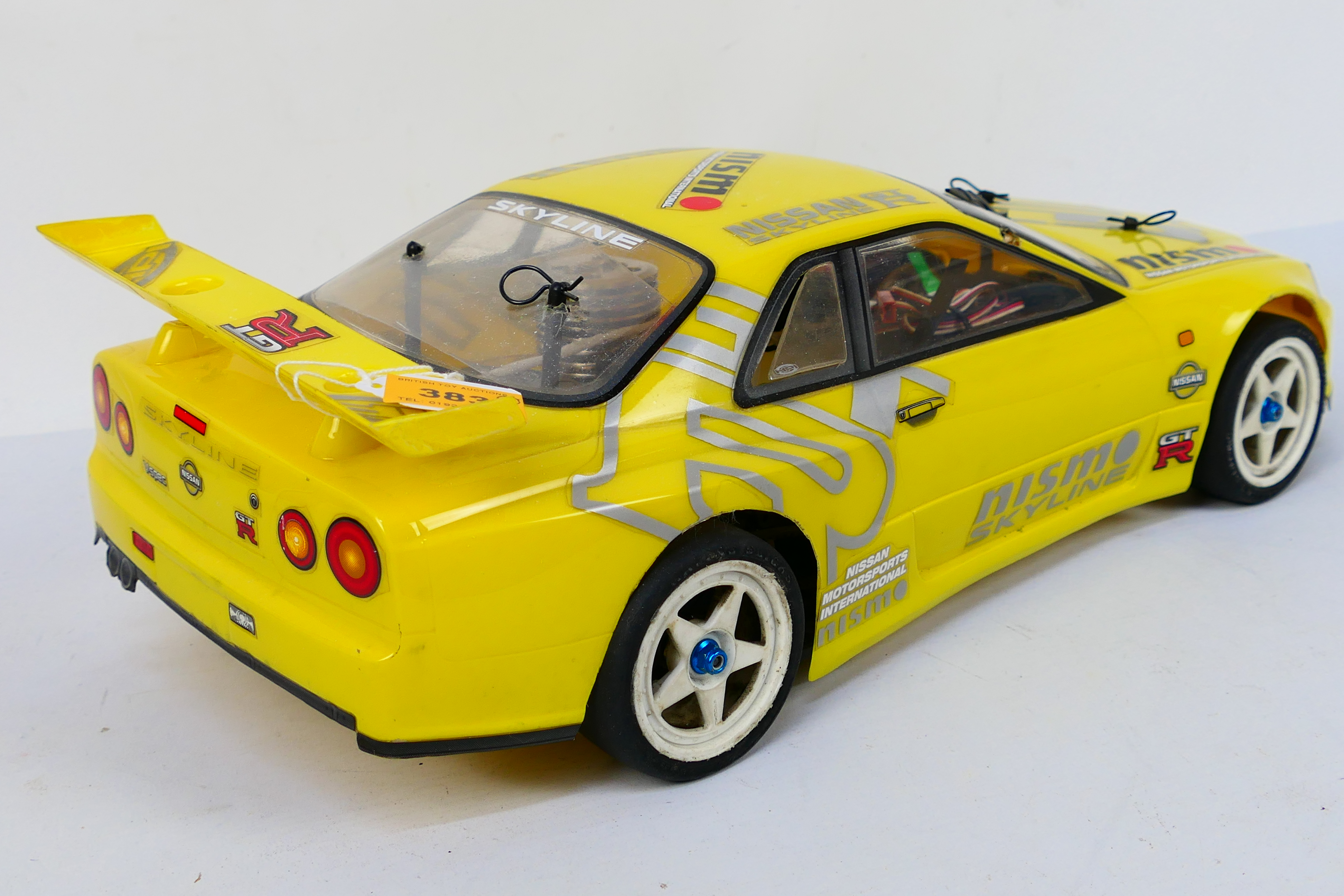 Kyosho - An unboxed Kyosho 1:10 scale nitro RC MSpider Nissan Skyline GTR. - Image 7 of 15