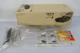 Kyosho - A boxed Kyosho 39567 1:9.6 scal