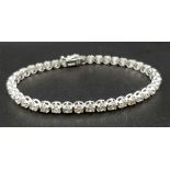 18k White Gold Tennis Bracelet with 5ct of Diamonds. 10.6g