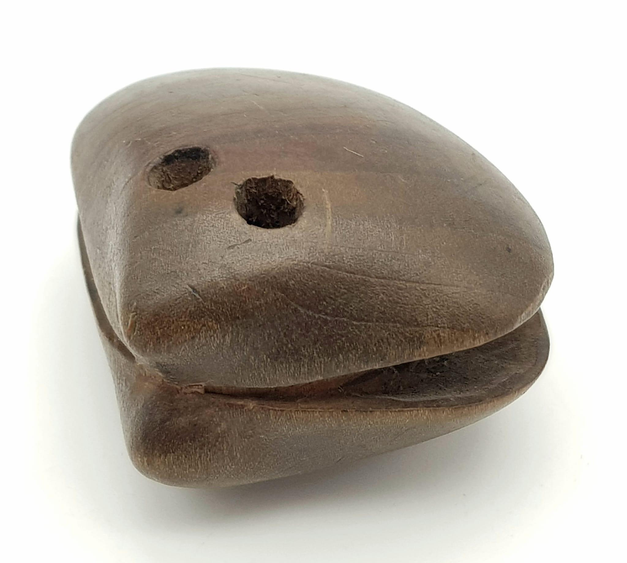 Antique Meiji (1868-1912) Period, Wood Netsuke carving of a small house, set within a clam shell. - Image 4 of 6