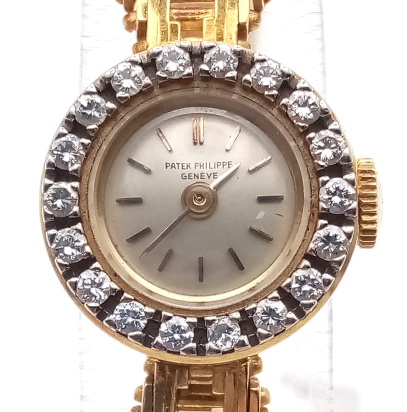 A Vintage Patek Phillipe 18k Gold and Diamond Ladies watch. Gold bracelet and case - 16mm - Image 4 of 13