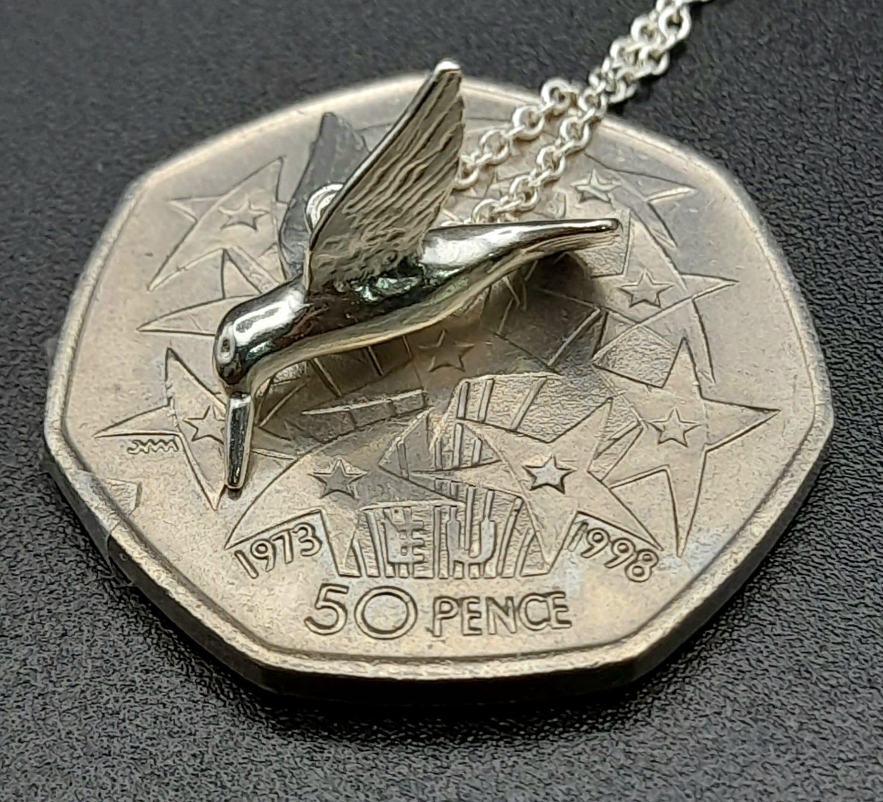 ALEX MONROE STERLING SILVER SWALLOW PENDANT & CHAIN AS NEW WEIGHS 3.47G - Image 7 of 7
