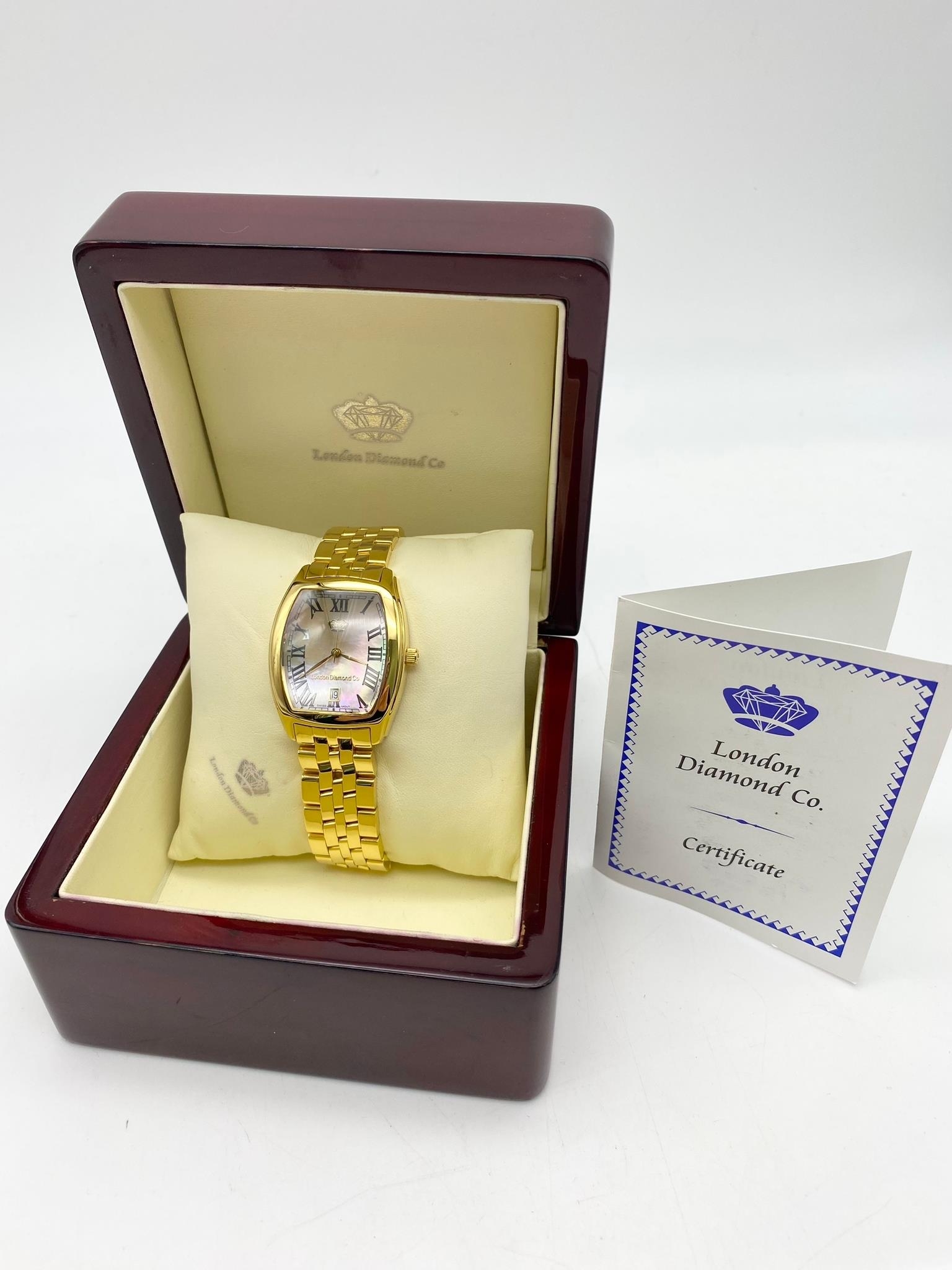 Excellent Condition Limited Edition London Diamond Company 18 Carat Gold Plated, Pearl Faced, Men’ - Image 4 of 4