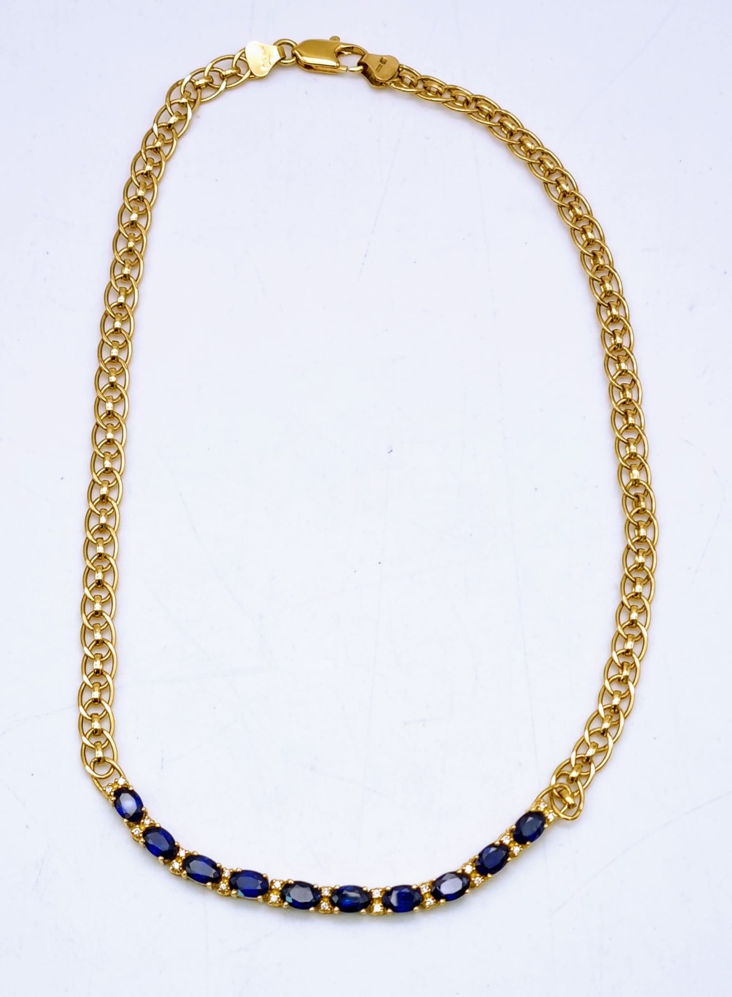 An 18K yellow gold necklace with wonderful oval cut royal blue sapphires and diamonds. Length: 36 - Image 8 of 10