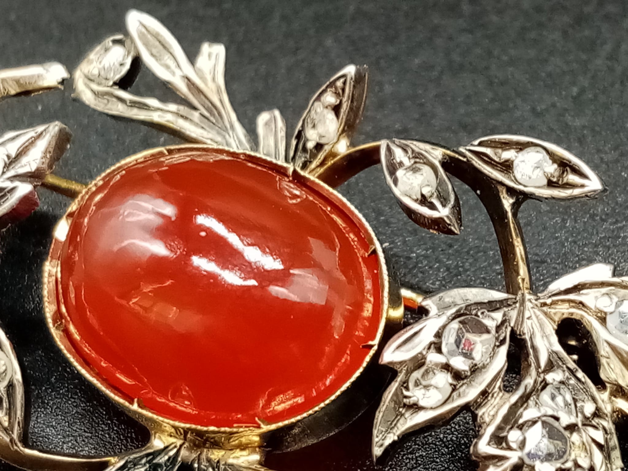 An Antique Victorian 15K Yellow Gold Rose Cut Diamond Carnelian Brooch. Large central cut - Image 13 of 14