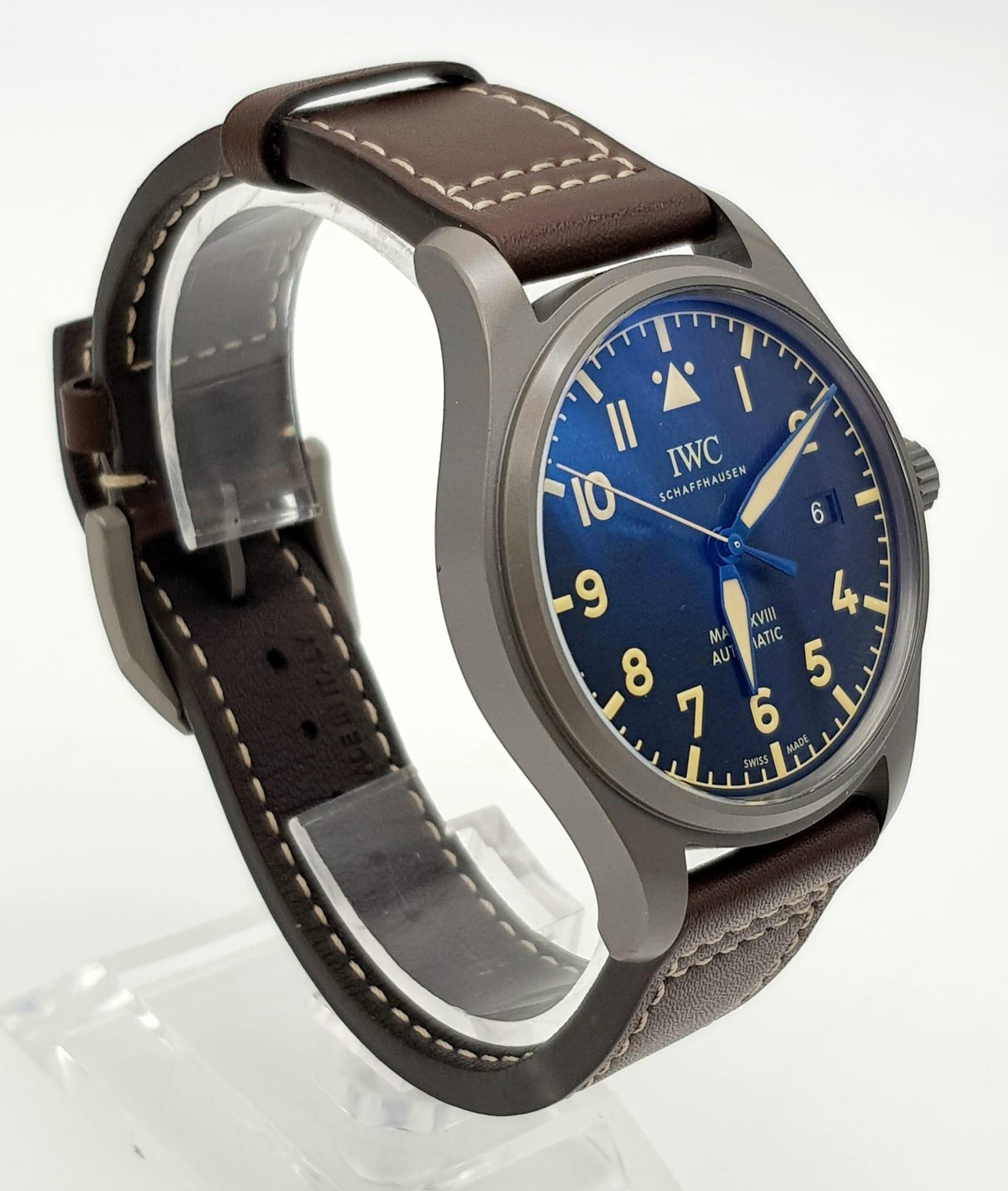 An IWC Mark XVIII Pilots Watch. Brown leather strap. Titanium case - 40mm. Black dial with date - Image 3 of 6