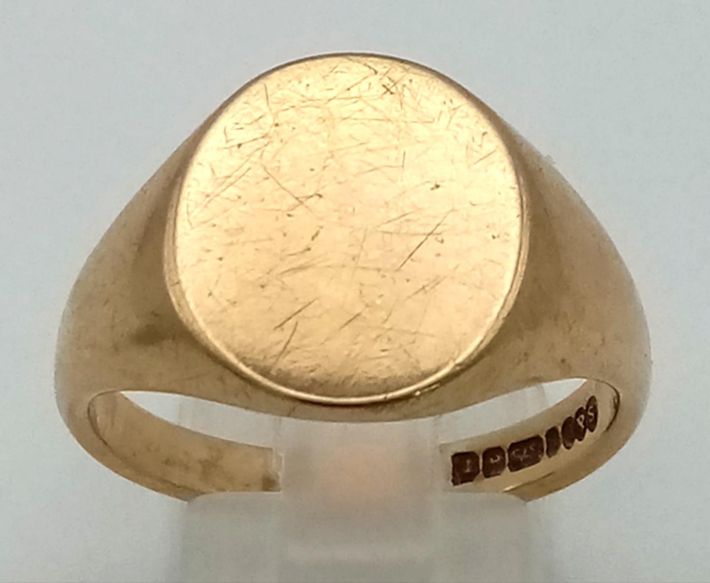 9k Yellow Gold Oval Signet Ring. Size W, weighs 8.7G - Image 2 of 2