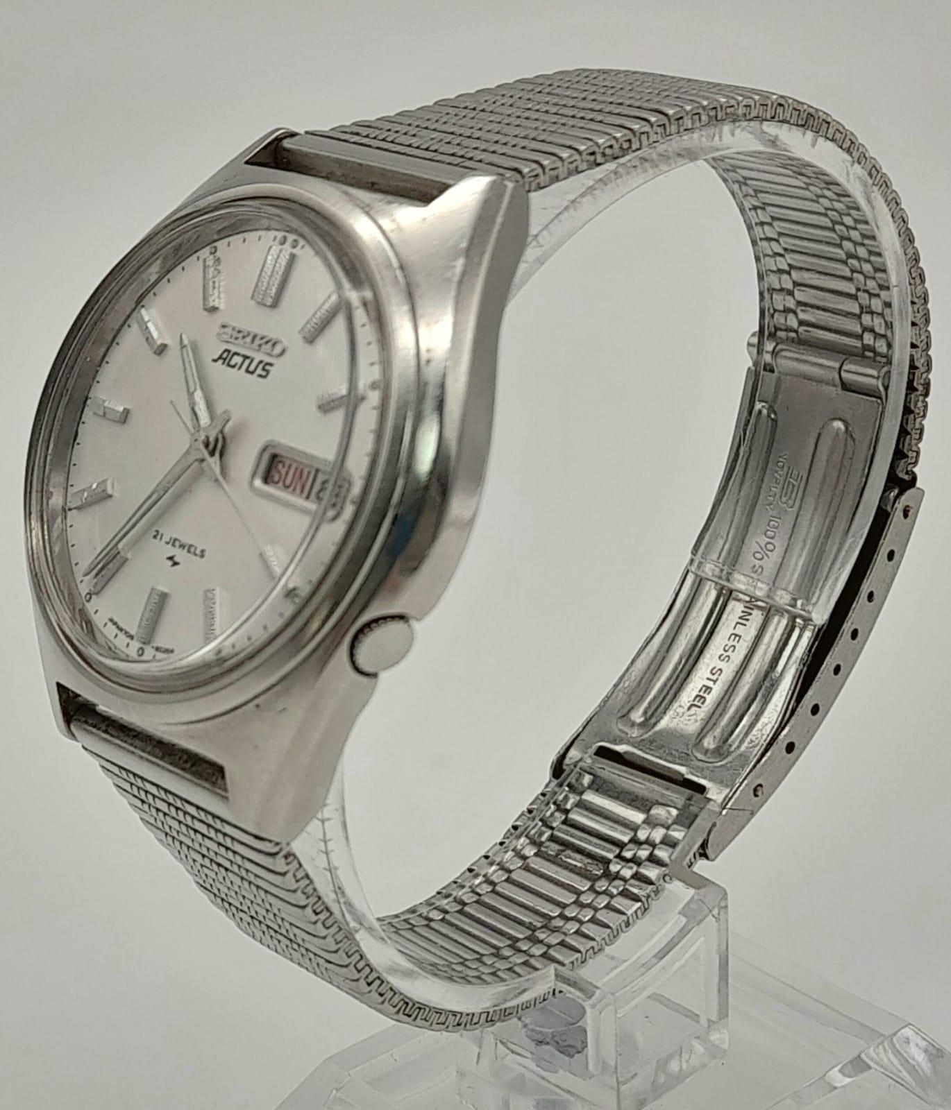 A Rare Vintage Seiko Actus - A sub-brand of Seiko, marketed for the man-about-town. Stainless - Image 2 of 5
