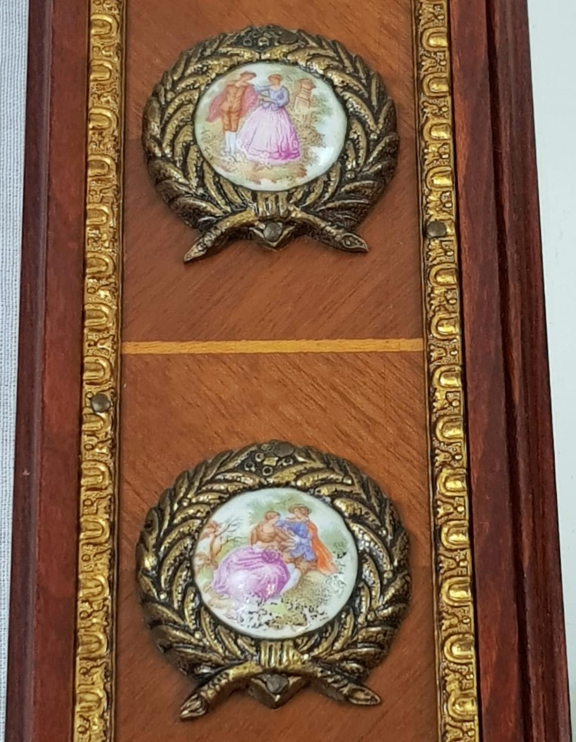 Stunning Large Antique French/Italian Ornate Cameo Porcelain Wall Mirror. Intricate decorative - Image 5 of 6