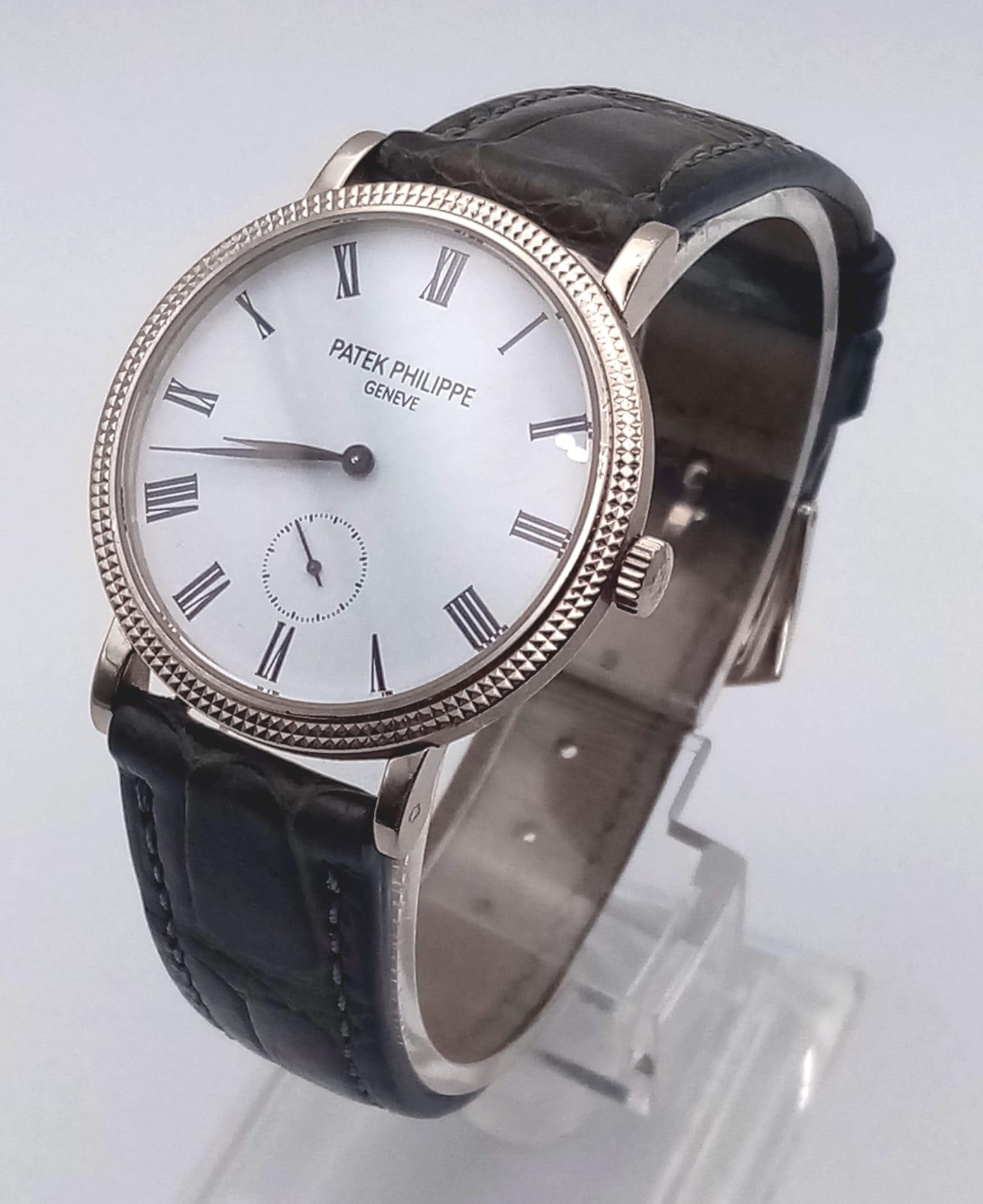 A Patek Phillipe Calatrava 18K White Gold Gents Watch. Leather strap. Gold case - 31mm. Mechanical - Image 3 of 10