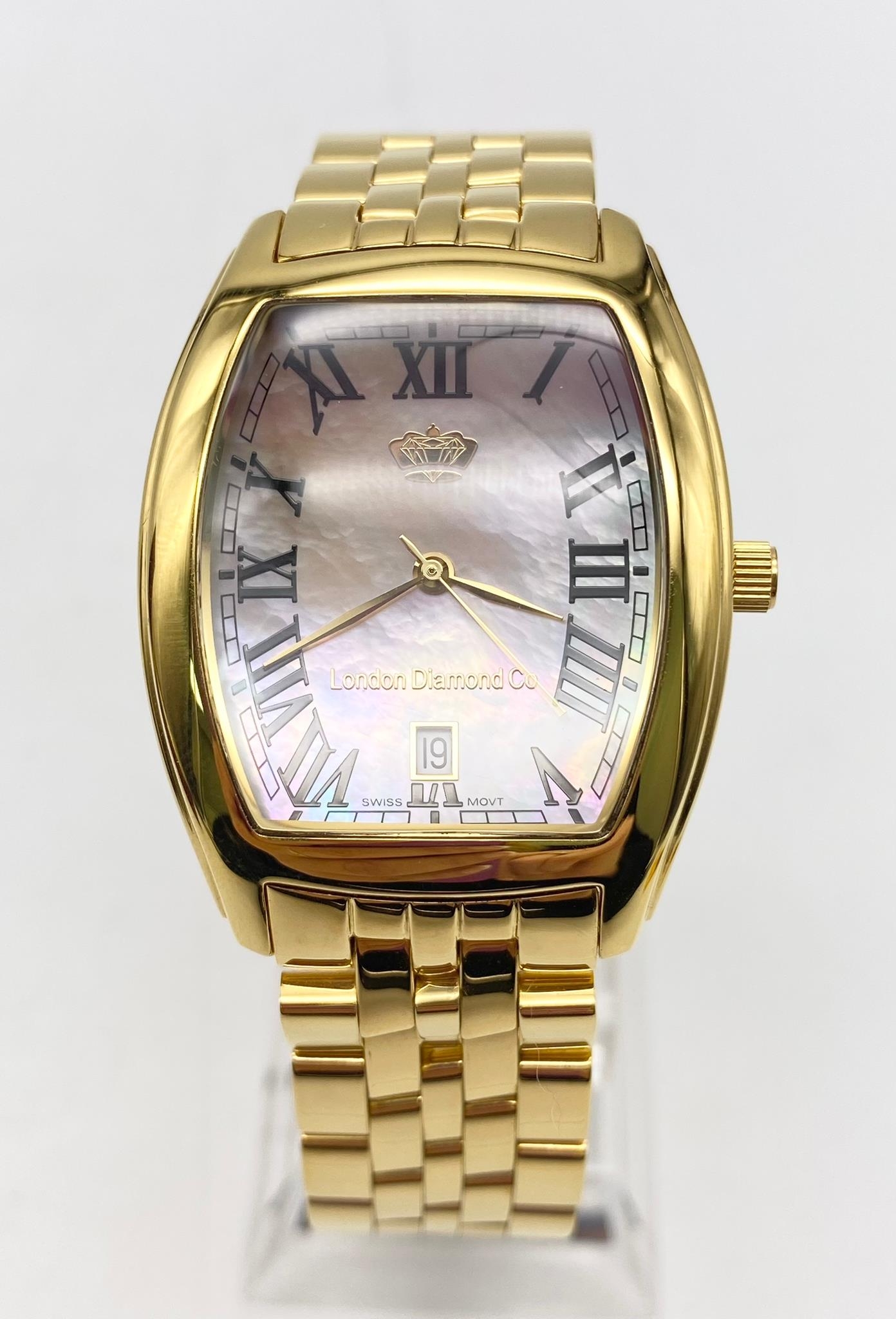 Excellent Condition Limited Edition London Diamond Company 18 Carat Gold Plated, Pearl Faced, Men’