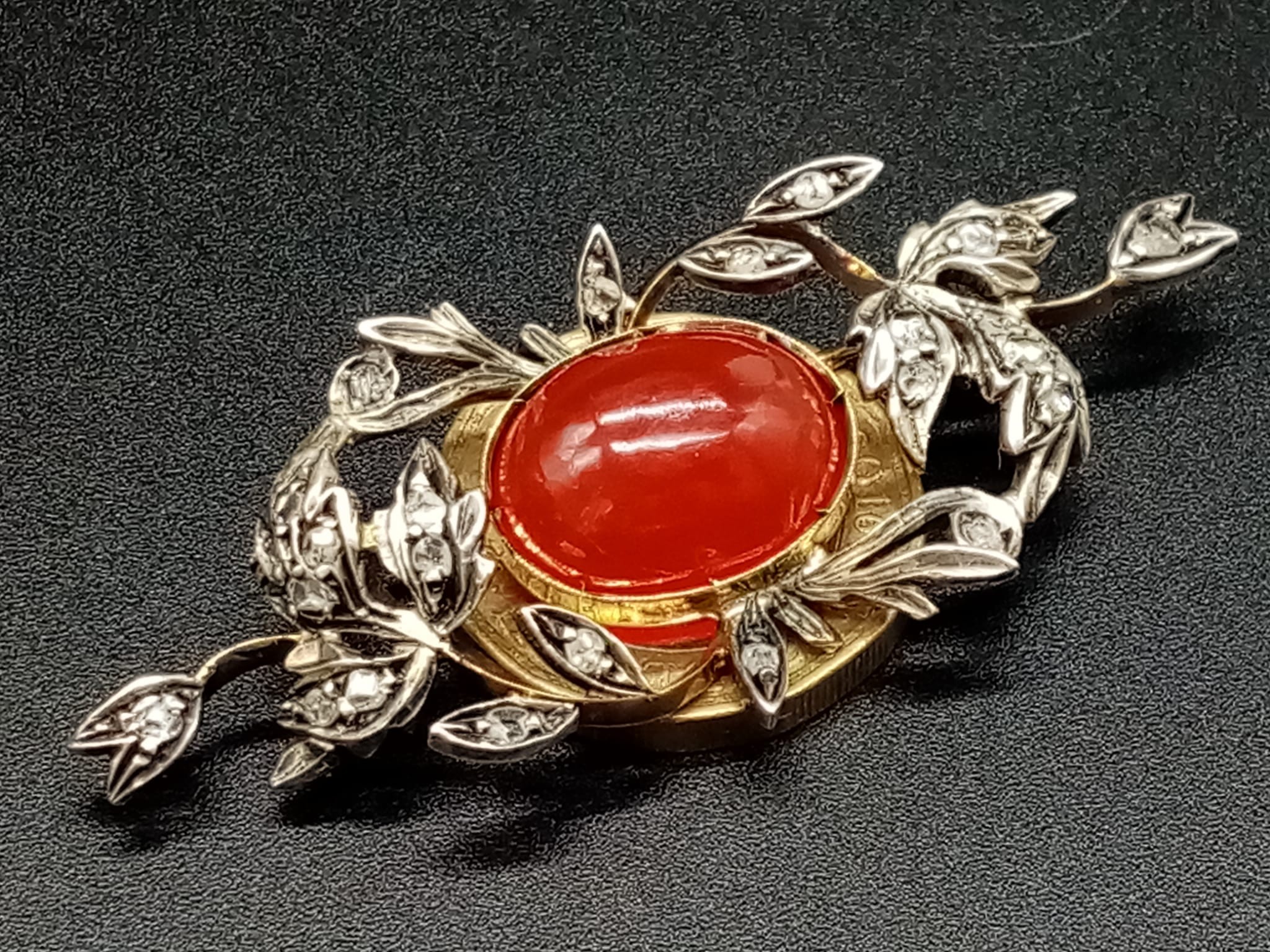 An Antique Victorian 15K Yellow Gold Rose Cut Diamond Carnelian Brooch. Large central cut - Image 9 of 14