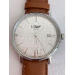 Gentleman's New HENRY LONDON Quartz Wristwatch. Model HL40-s-0349 Finished in stainless steel with