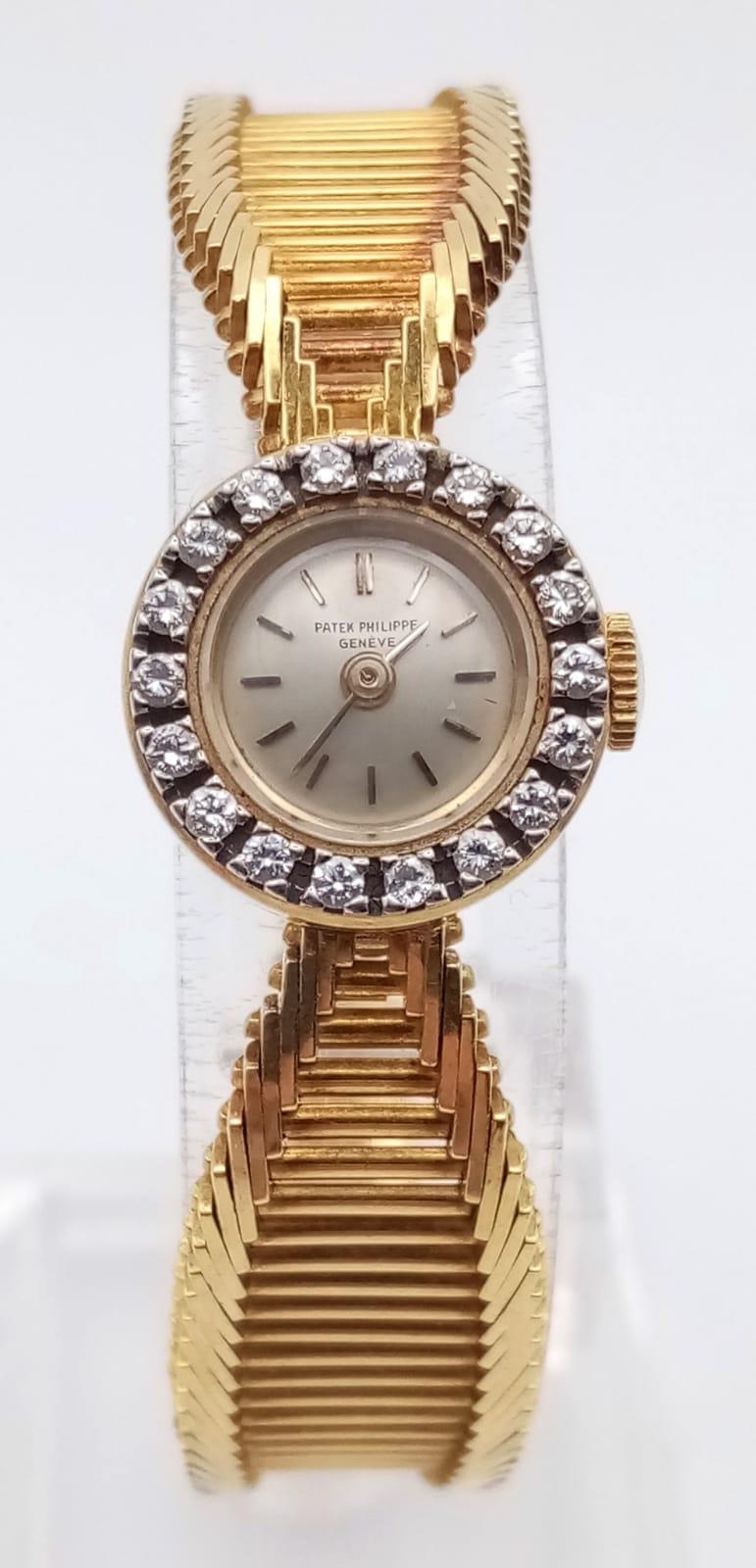 A Vintage Patek Phillipe 18k Gold and Diamond Ladies watch. Gold bracelet and case - 16mm