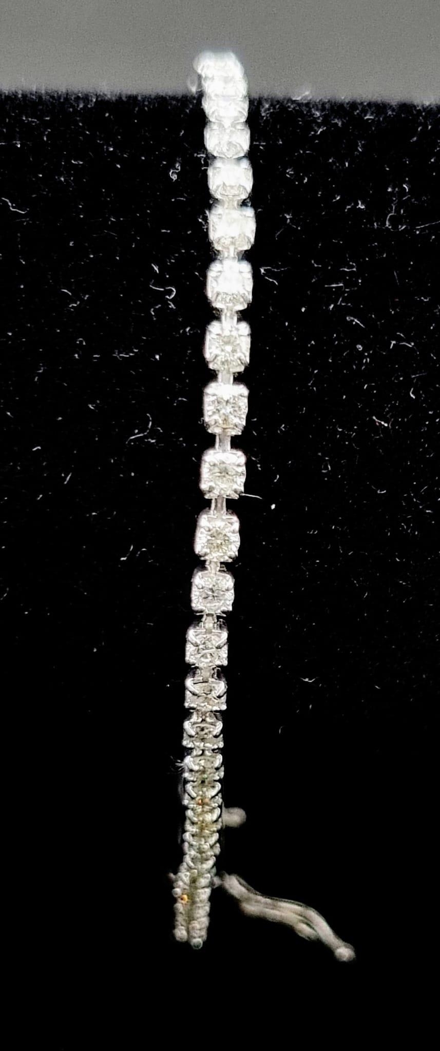 18k White Gold Tennis Bracelet. Weighs 6.5g, 2.3ct Diamond. - Image 2 of 4