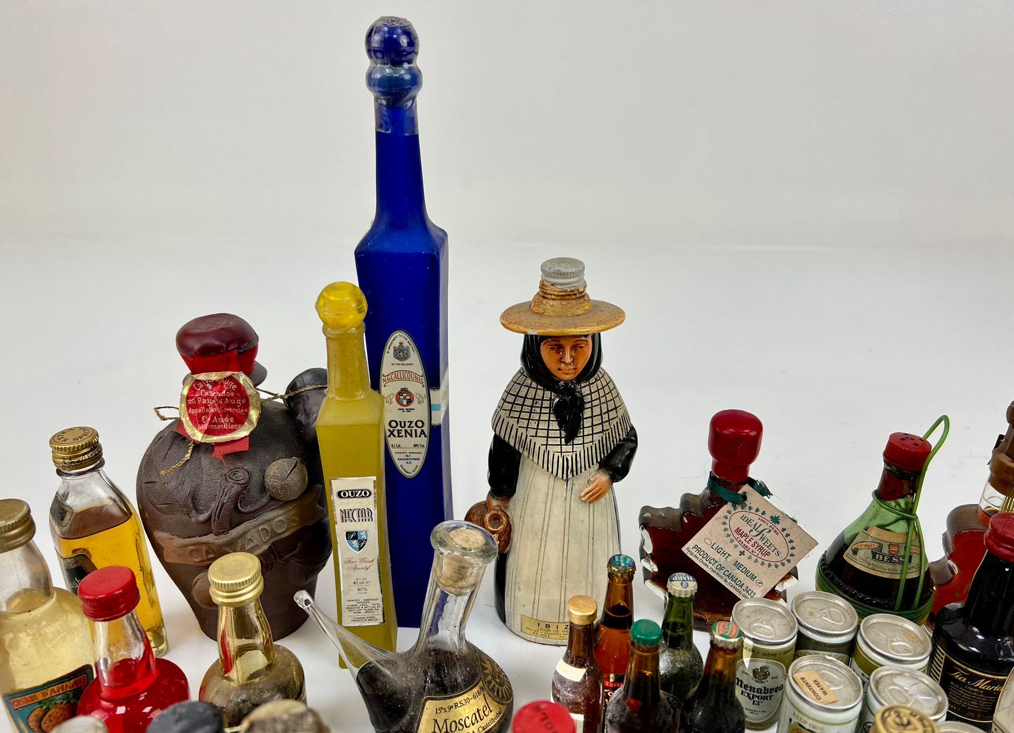 A Potpourri selection of rare and eclectic miniatures. See photos for more information. - Image 3 of 6
