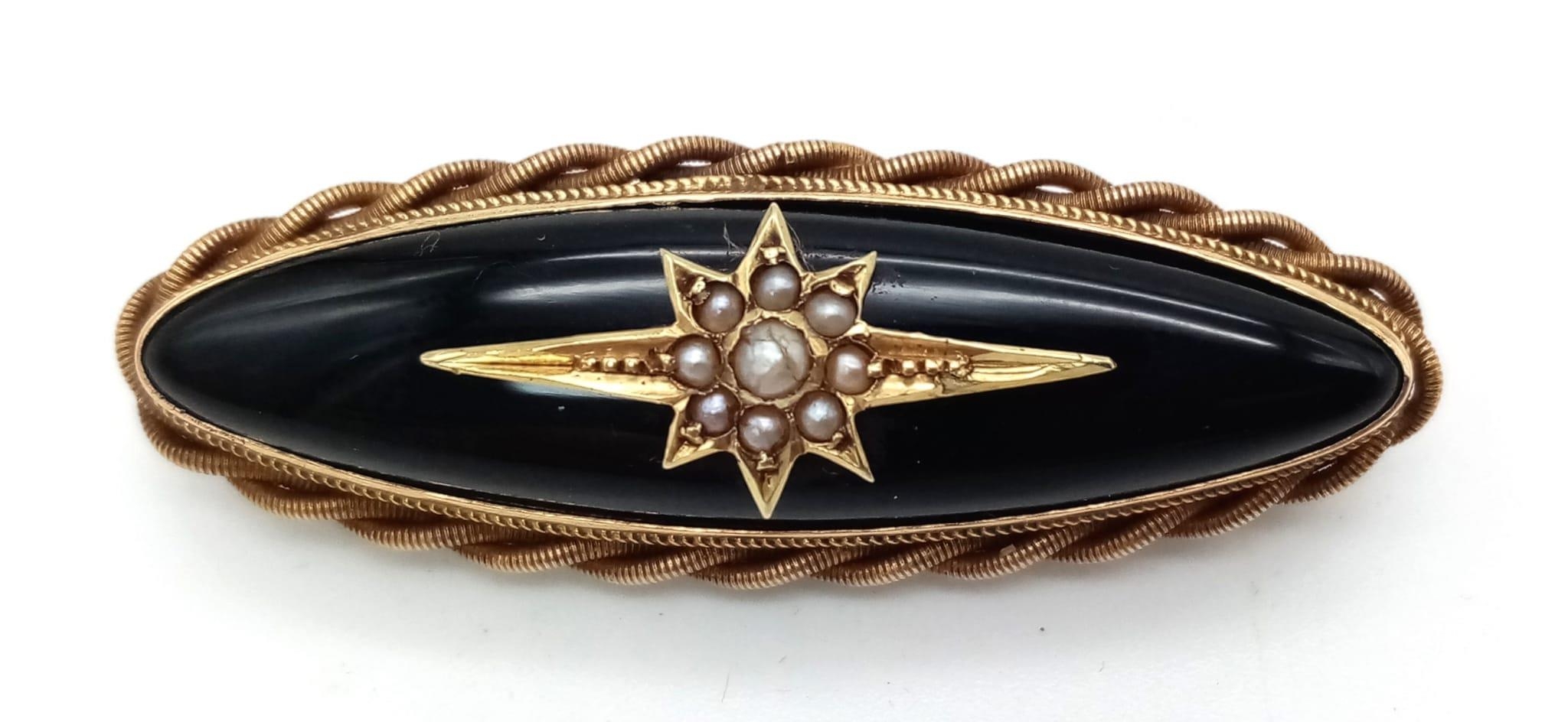 12k yellow gold brooch with black inlay and set with 9 seed pearls weighs 6.7g - Image 2 of 3