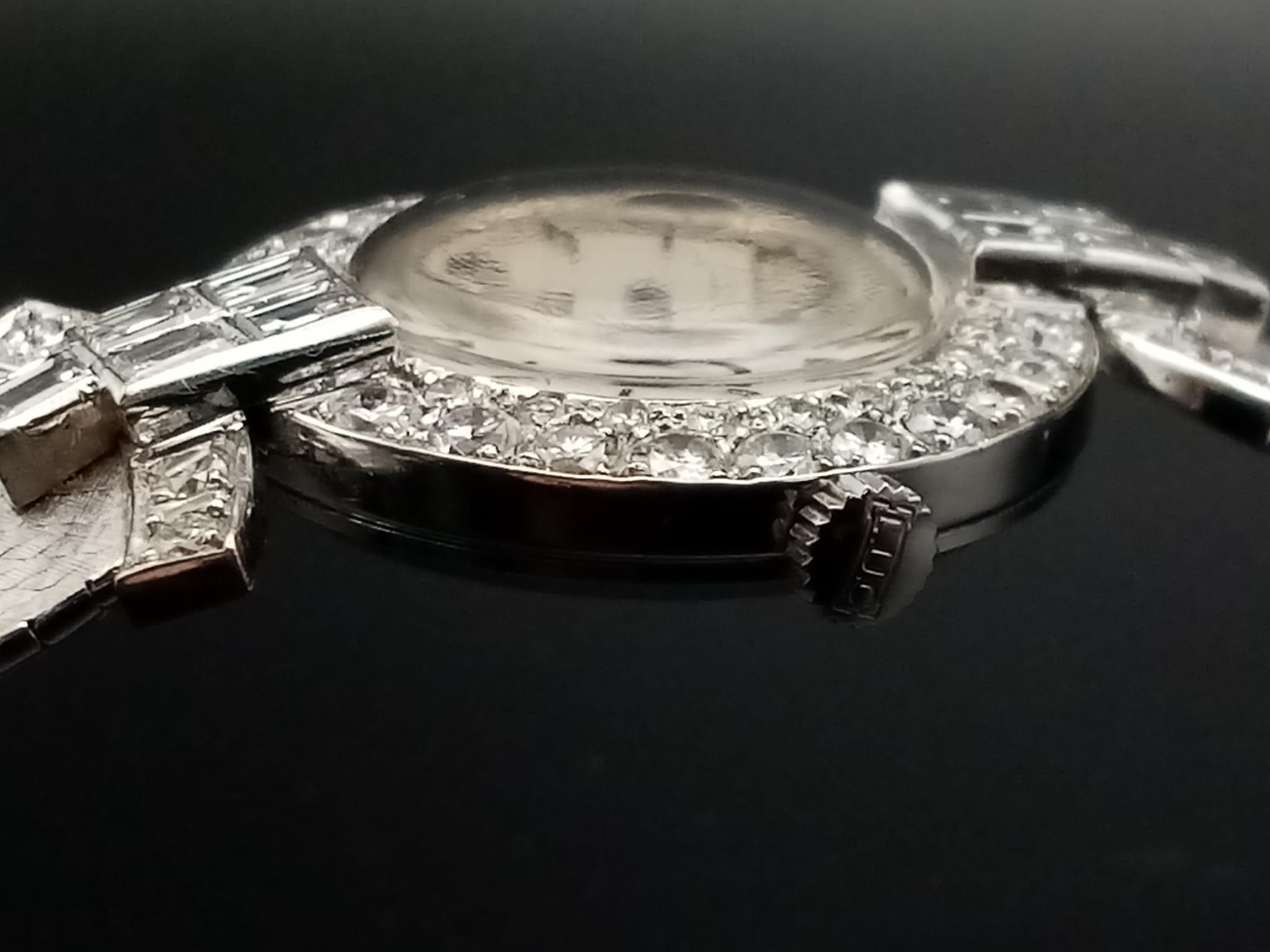 A Chopard 18K White Gold and Diamond Ladies Watch. White gold strap and case - 25mm diameter. - Image 9 of 10