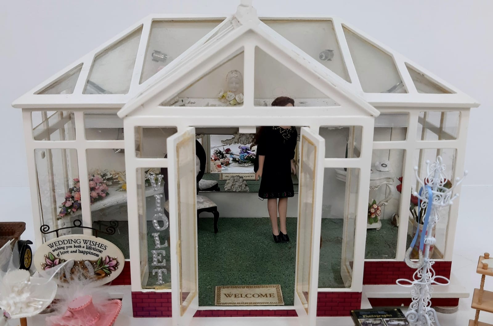 A fabulous dollhouse conservatory - Violets wedding shop! Full of accessories for the big day. - Image 5 of 5