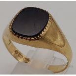 A Vintage 9K Yellow Gold Gents Signet Ring. Size Y/Z. 4.28g total weight.