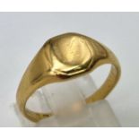 18k Yellow Gold Signet Ring. Weighs 4.5grams, Size M 1/2