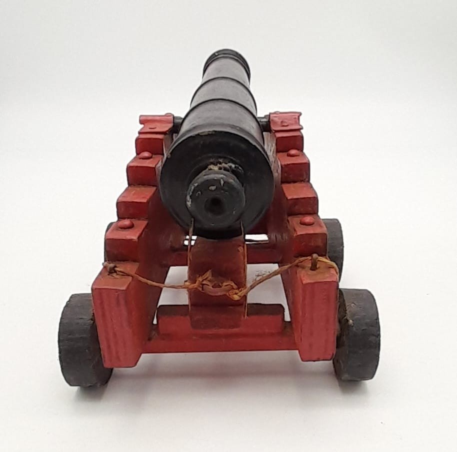 A Vintage Mid 20th Century Cast Iron and Wood Scratch Built Cannon 24cm Length. - Image 2 of 2