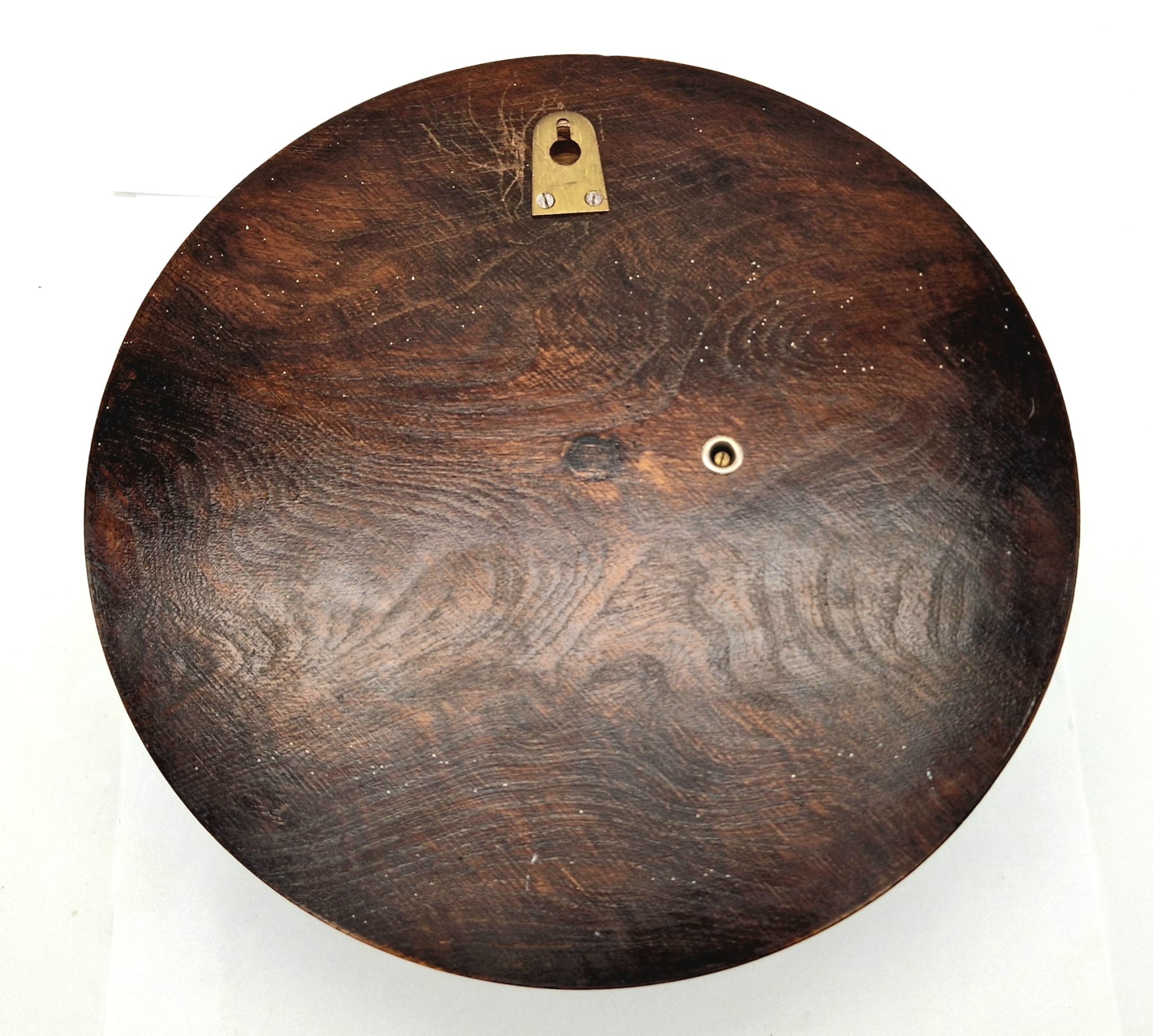 A Vintage Wall-Hanging Barometer in Working Order. 30cm diameter. - Image 5 of 5