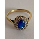 9 carat GOLD and TANZANITE RING, having oval cut stone set to top. 2.17 grams. Size M.