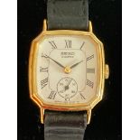 Vintage ladies SEIKO QUARTZ 1428-5060 wristwatch. Having white face with Roman numerals and